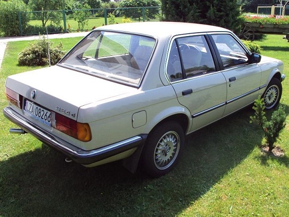 BMW E30 - 1986